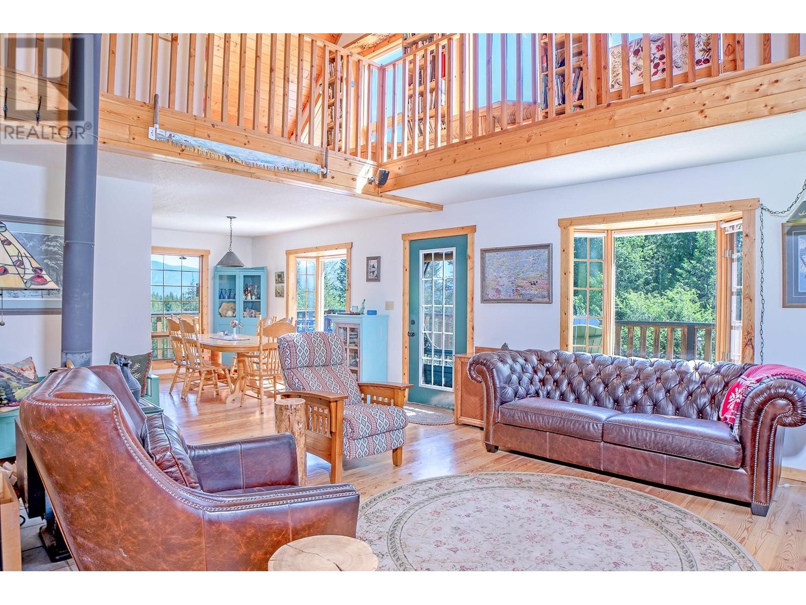 2033 Smith Road, Creston