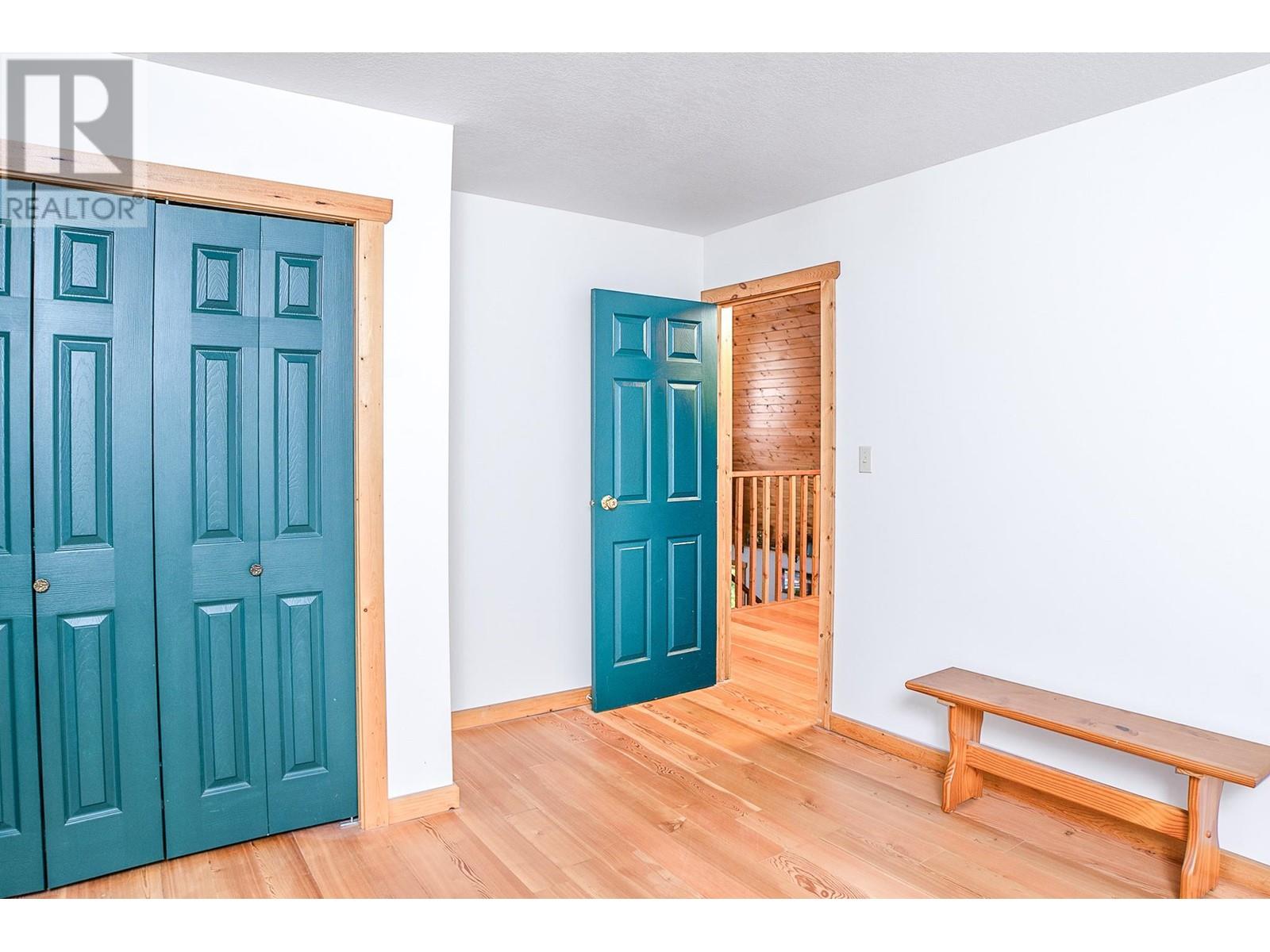 2033 Smith Road, Creston
