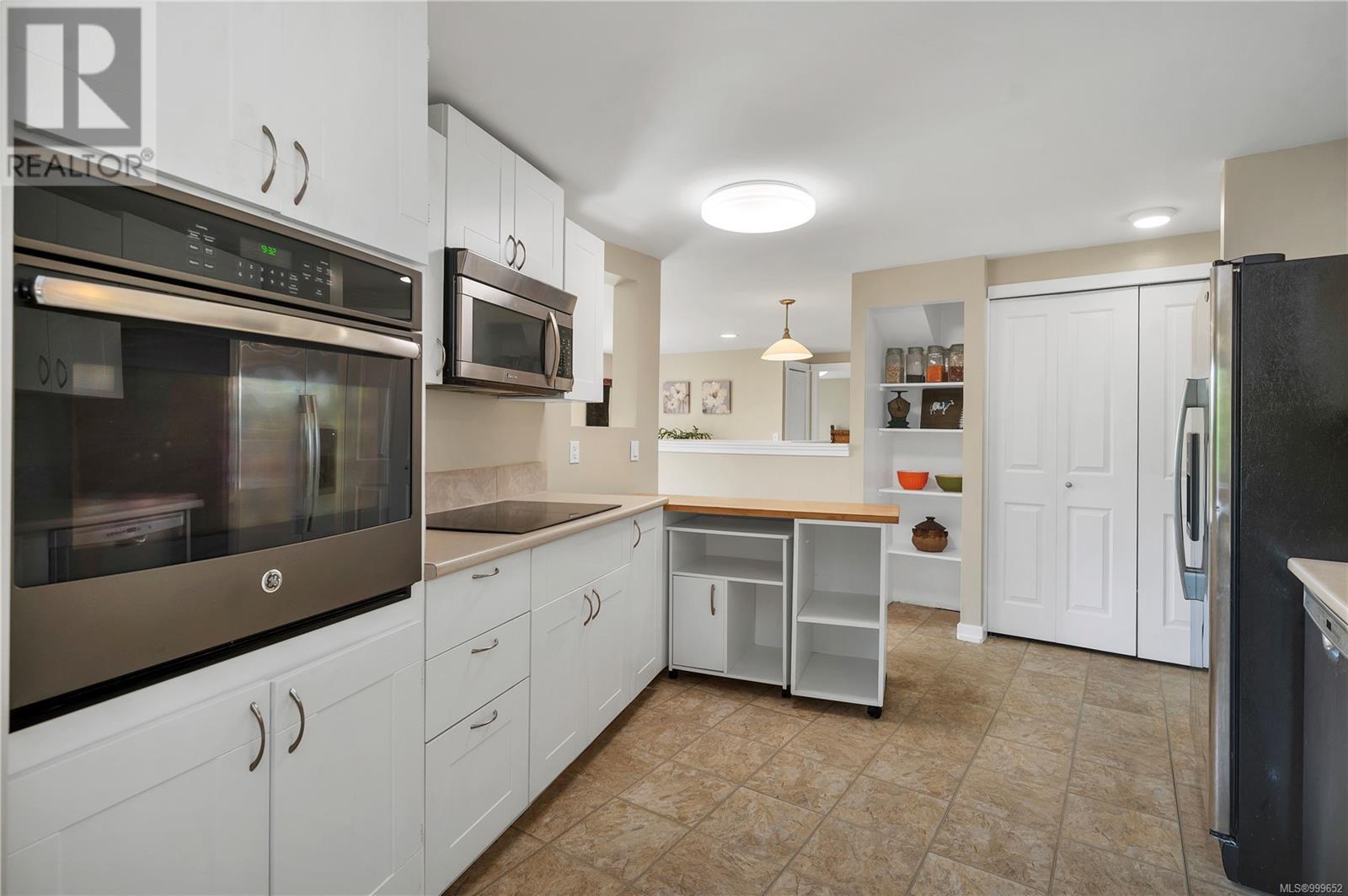 1175 Petersen Rd, Campbell River