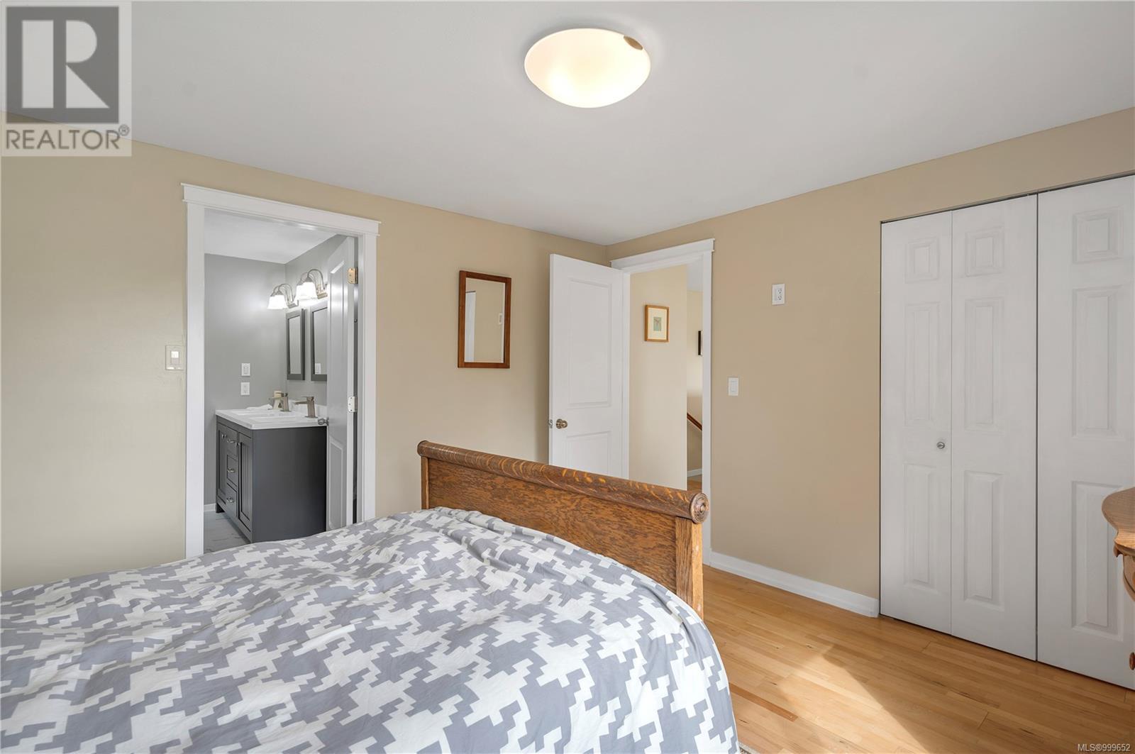 1175 Petersen Rd, Campbell River