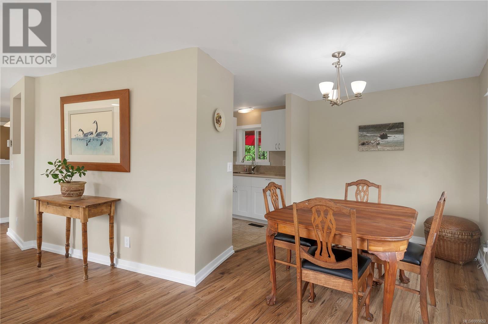 1175 Petersen Rd, Campbell River
