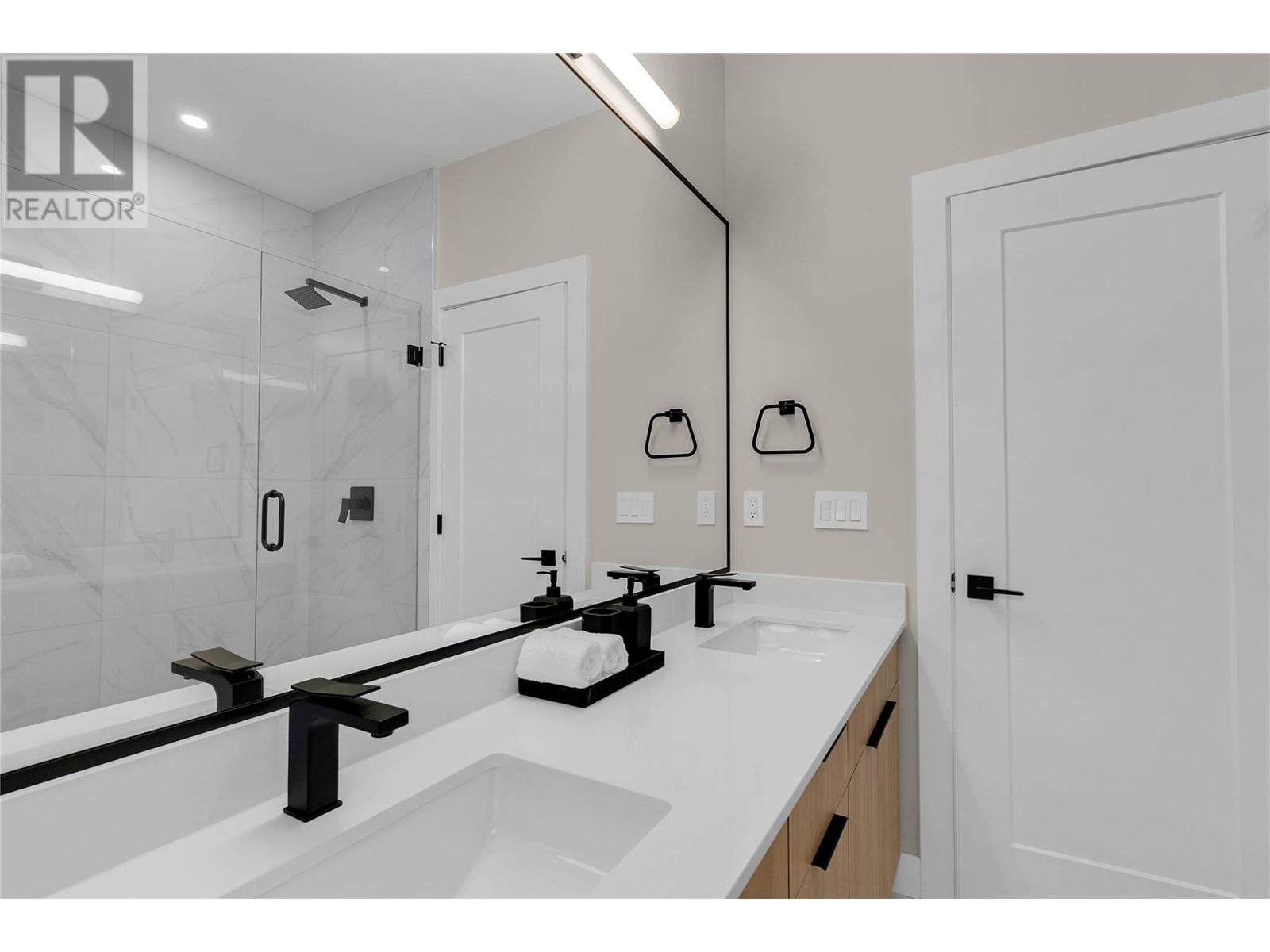 6811 Nighthawk Drive Unit# 105, Osoyoos