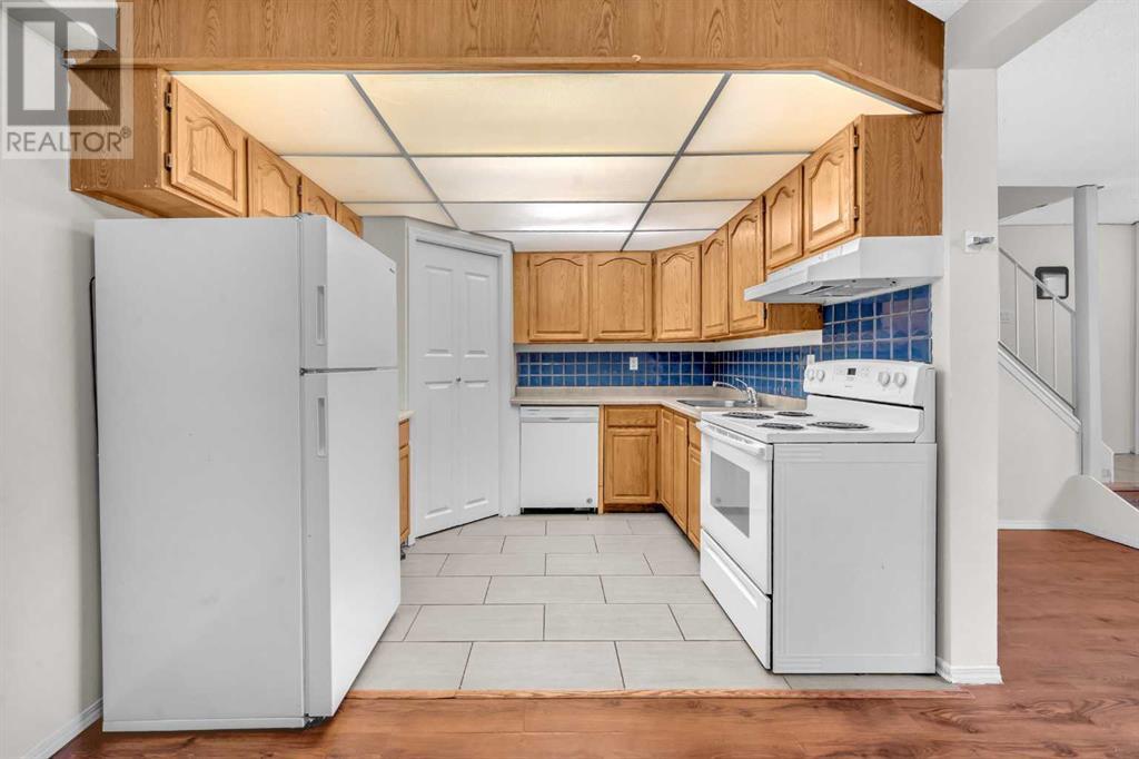 Single Family House for Sale in    Street SW Glenbrook Calgary 