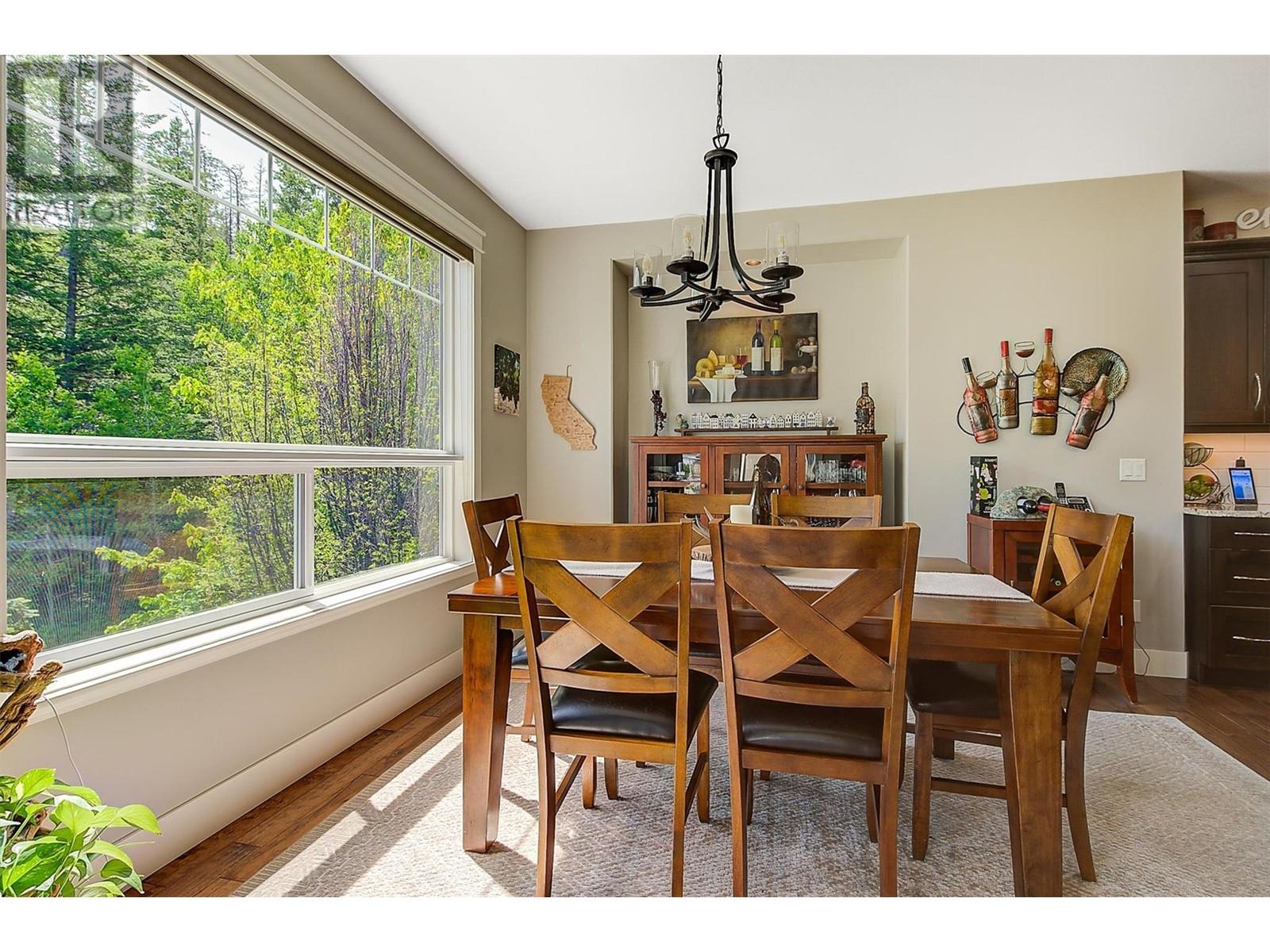 2423 Paramount Drive, West Kelowna