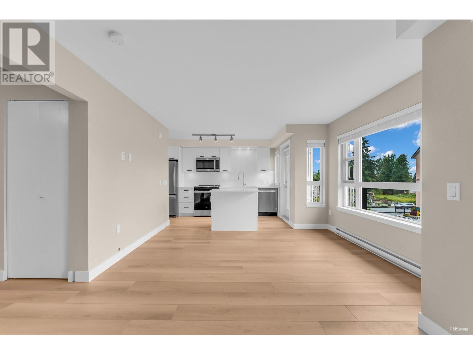 Photo 13 of 319 22562 121 Avenue, Maple Ridge BC