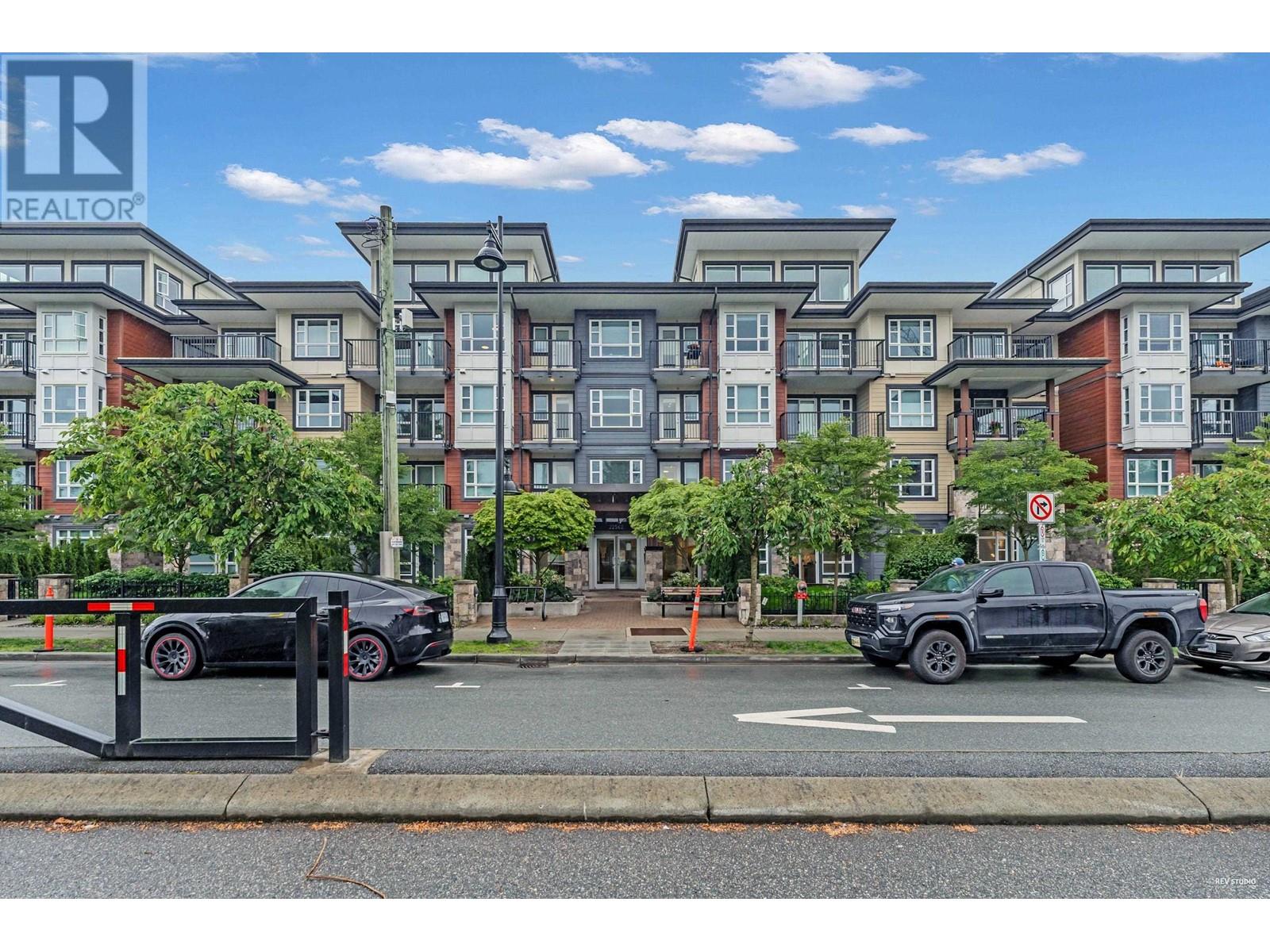 Photo 3 of 319 22562 121 Avenue, Maple Ridge BC