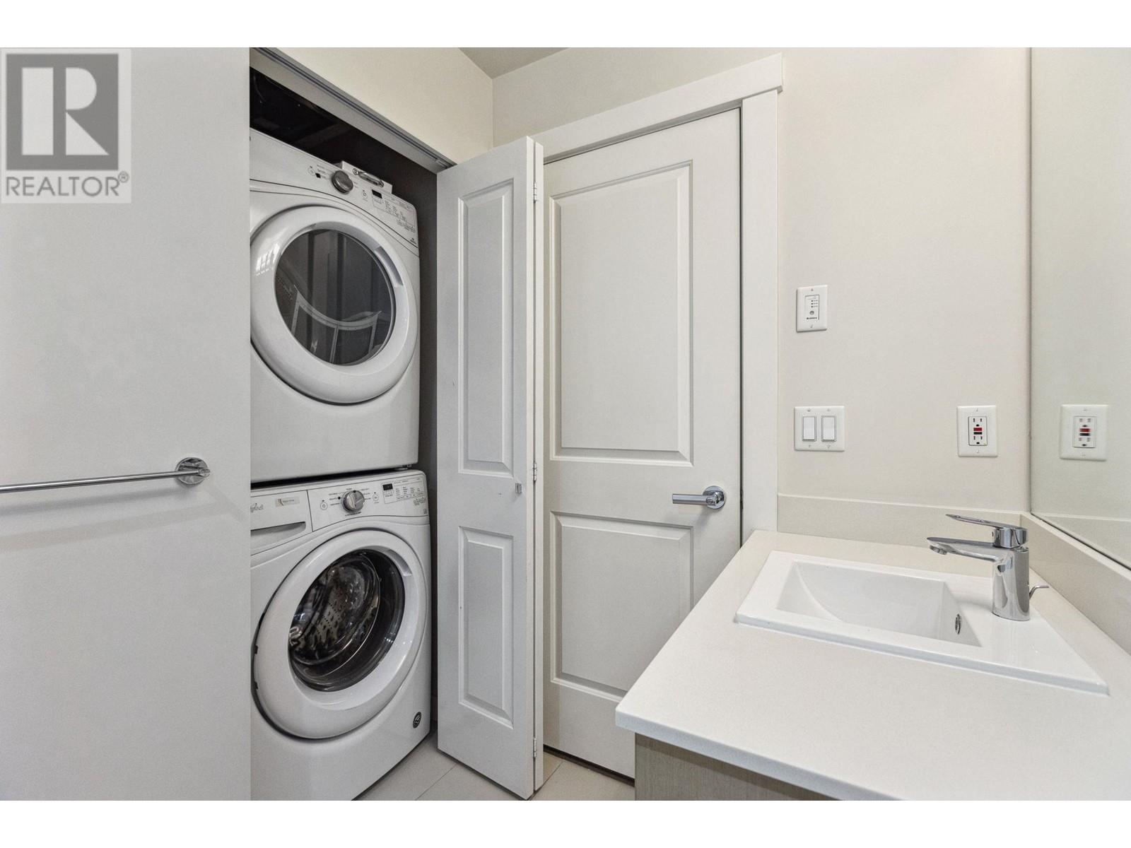 111 255 W 1ST STREET, North Vancouver real estate listing R3007947