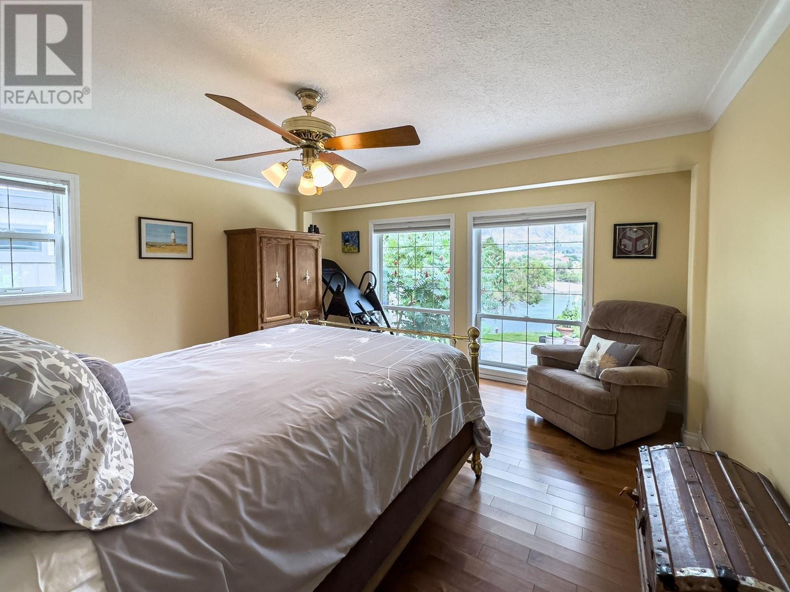 Photo 9 of 1590 Lorne E Street, Kamloops BC