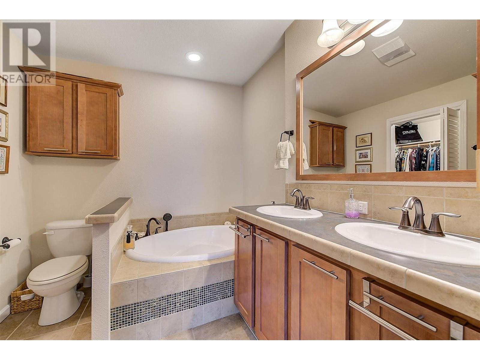 512 2440 Old Okanagan Highway, Westbank