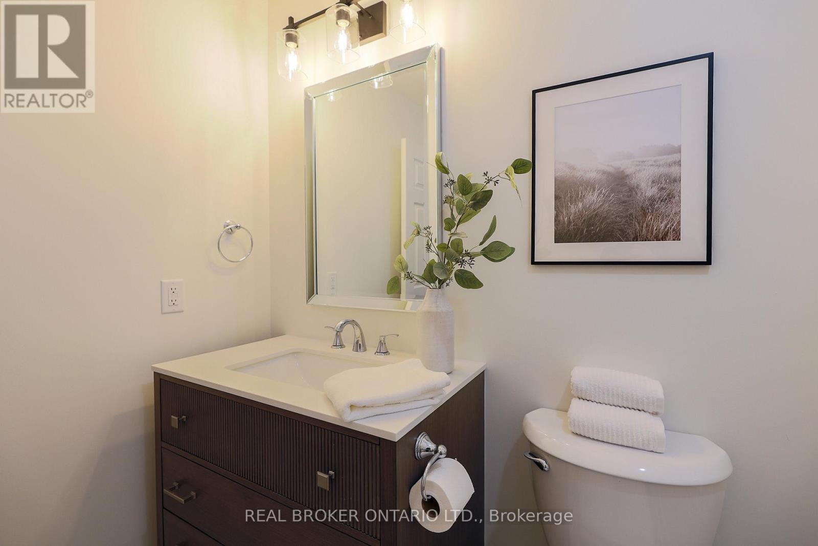 Photo 21 of 412 Main St Street E, Merrickvillewolford ON