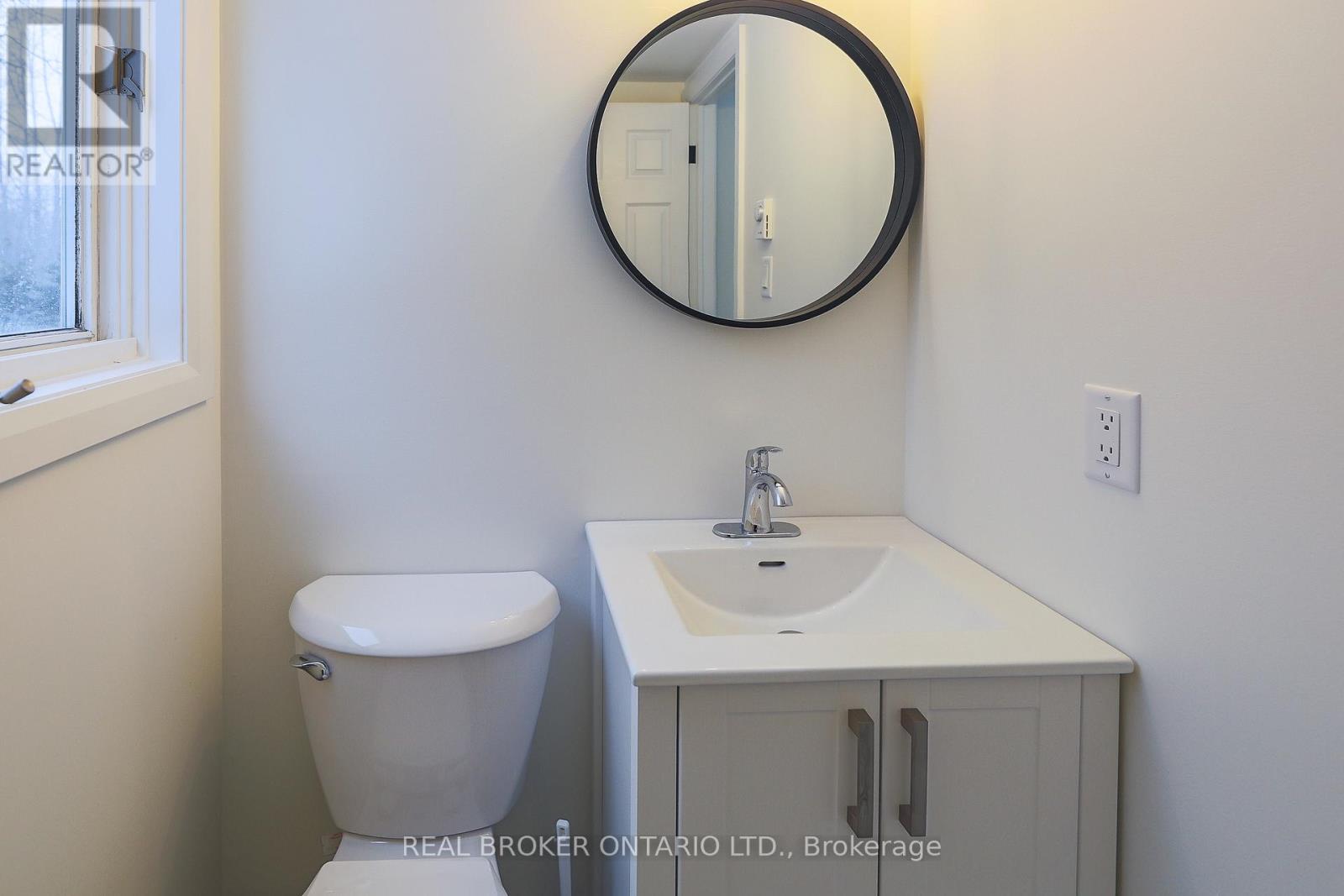 Photo 27 of 412 Main St Street E, Merrickvillewolford ON