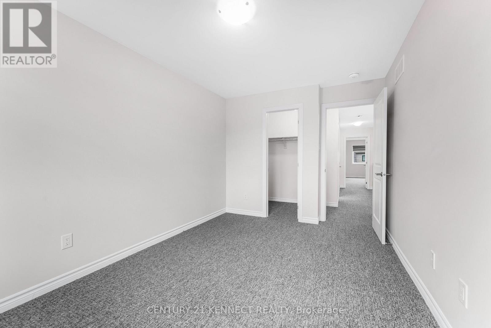 Photo 12 of 324 Ventoux Avenue, Ottawa ON