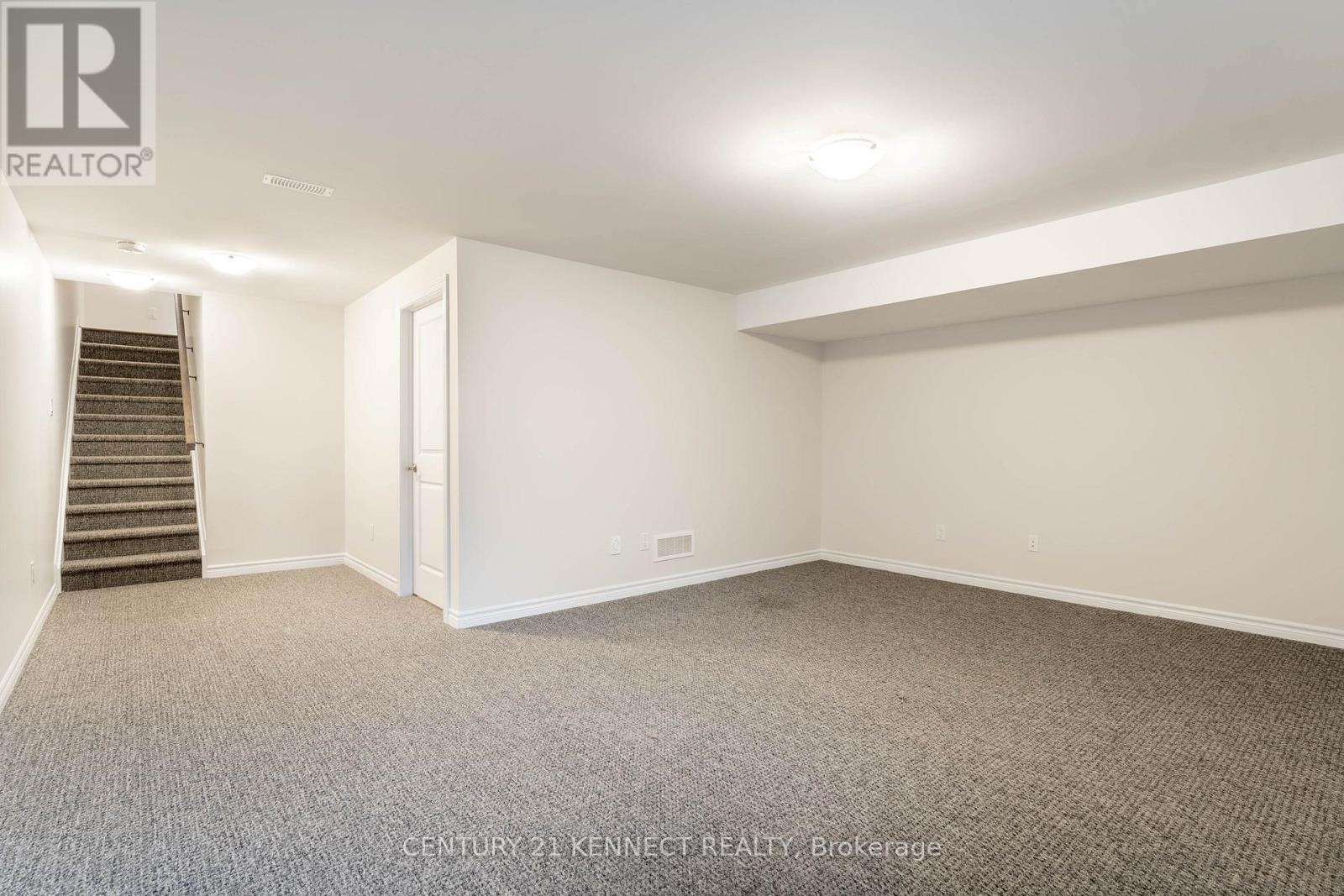 Photo 6 of 324 Ventoux Avenue, Ottawa ON