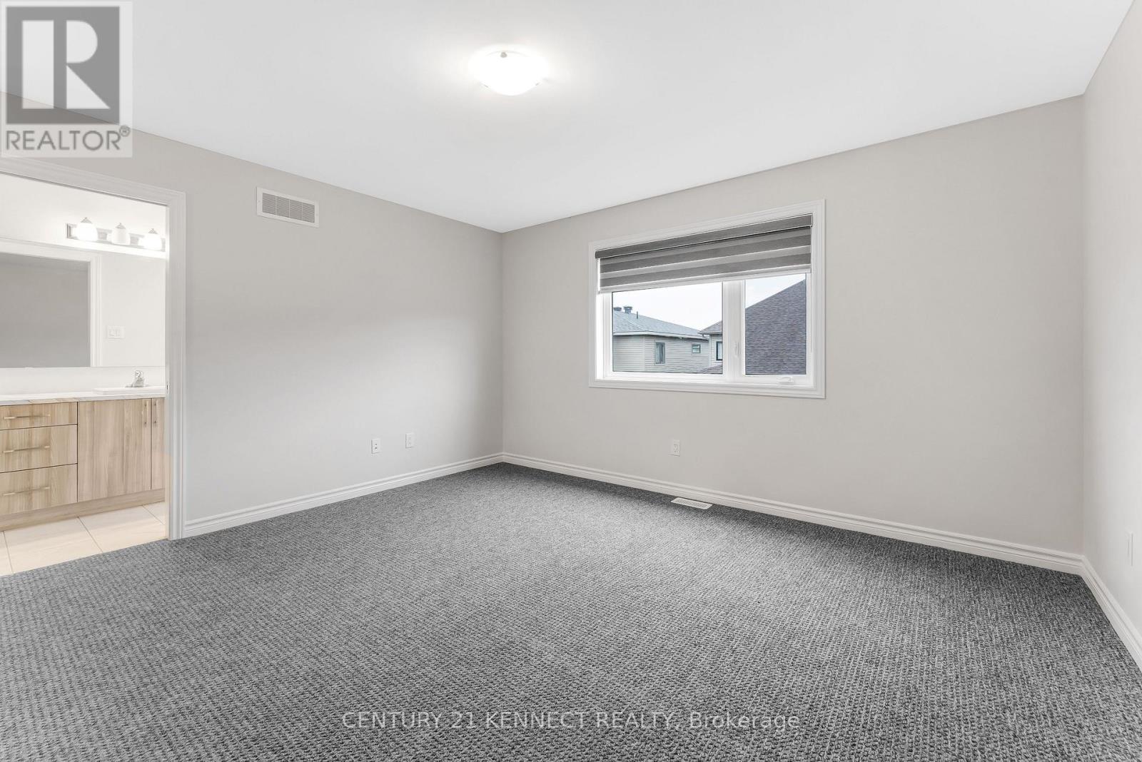 Photo 4 of 324 Ventoux Avenue, Ottawa ON