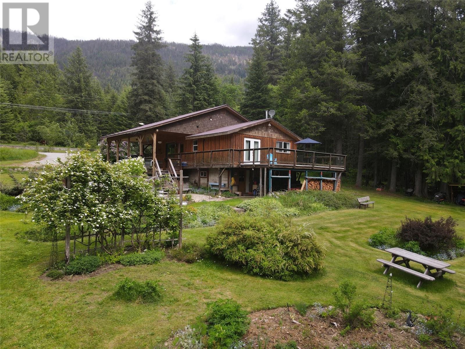 Photo 6 of 8481 6 Highway, Slocan BC