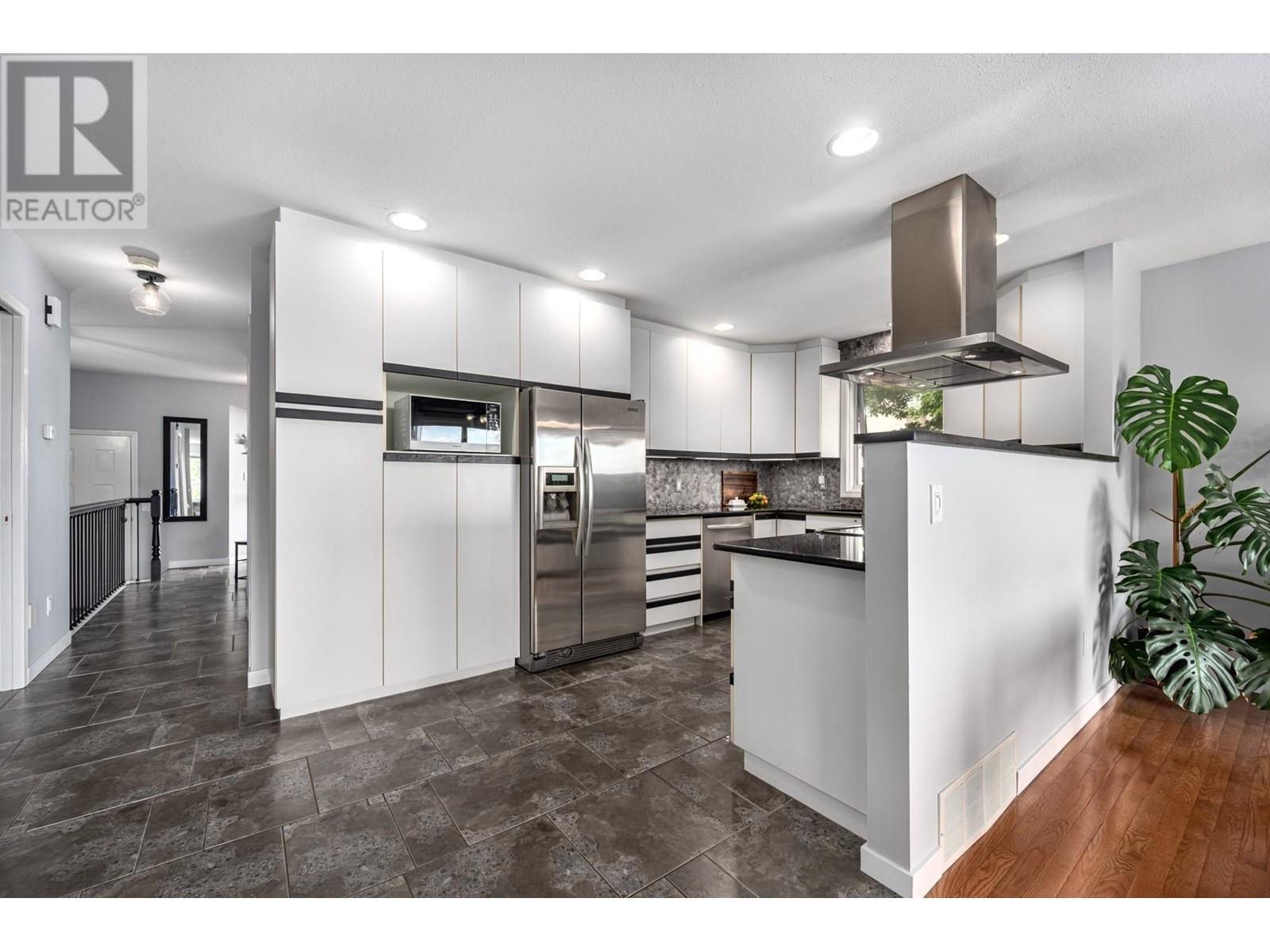 #8 1775 MCKINLEY COURT - Image 6