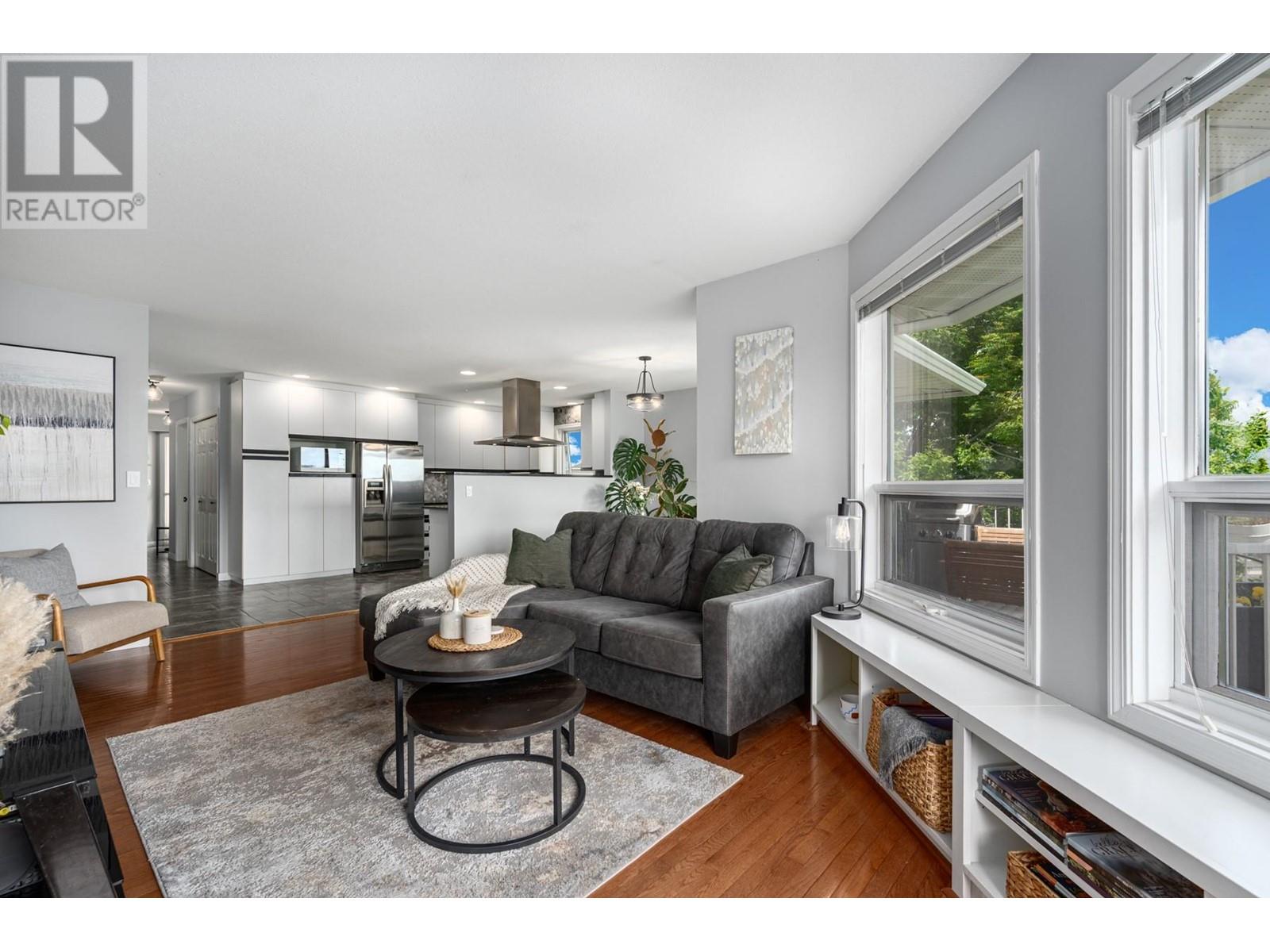 #8 1775 MCKINLEY COURT - Image 4