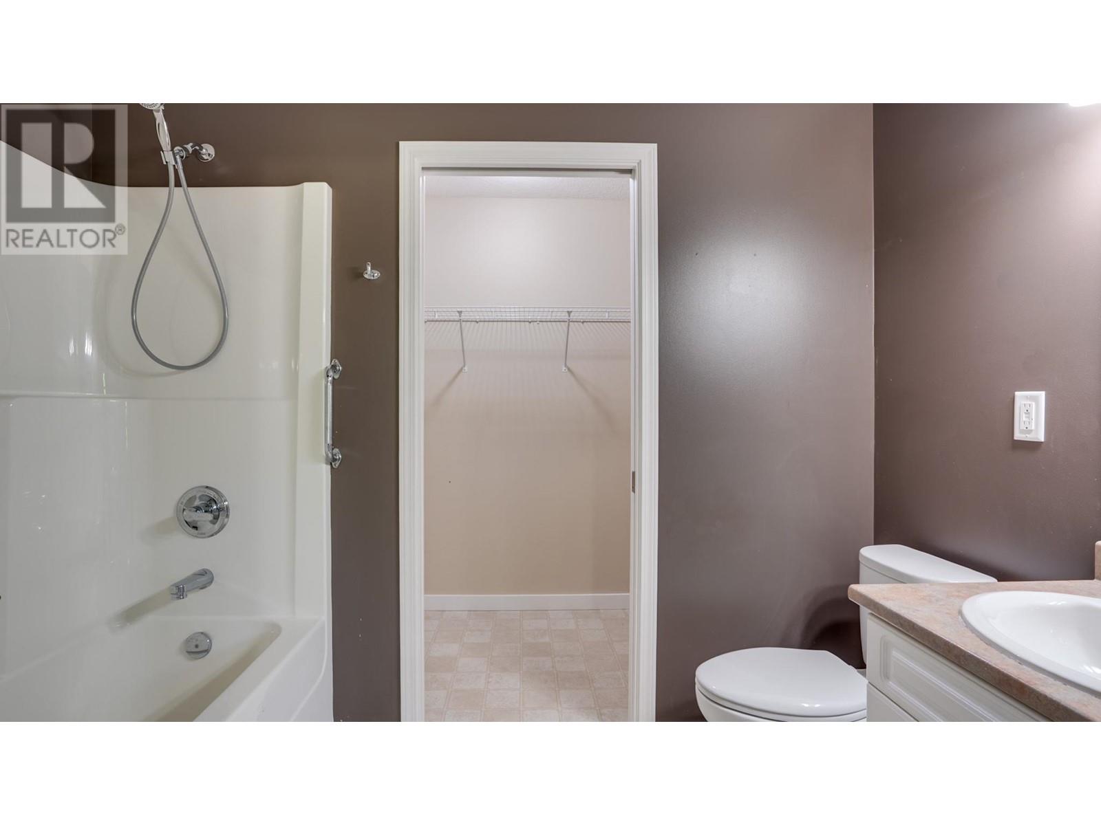 #8 5200 25 AVENUE - Image 19