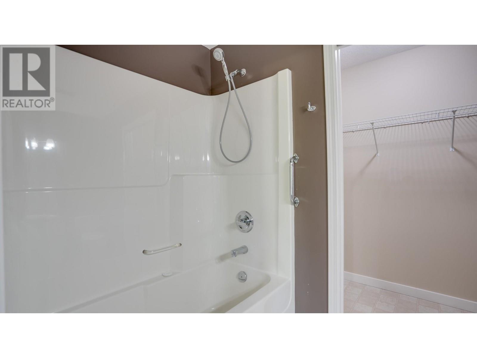 #8 5200 25 AVENUE - Image 21