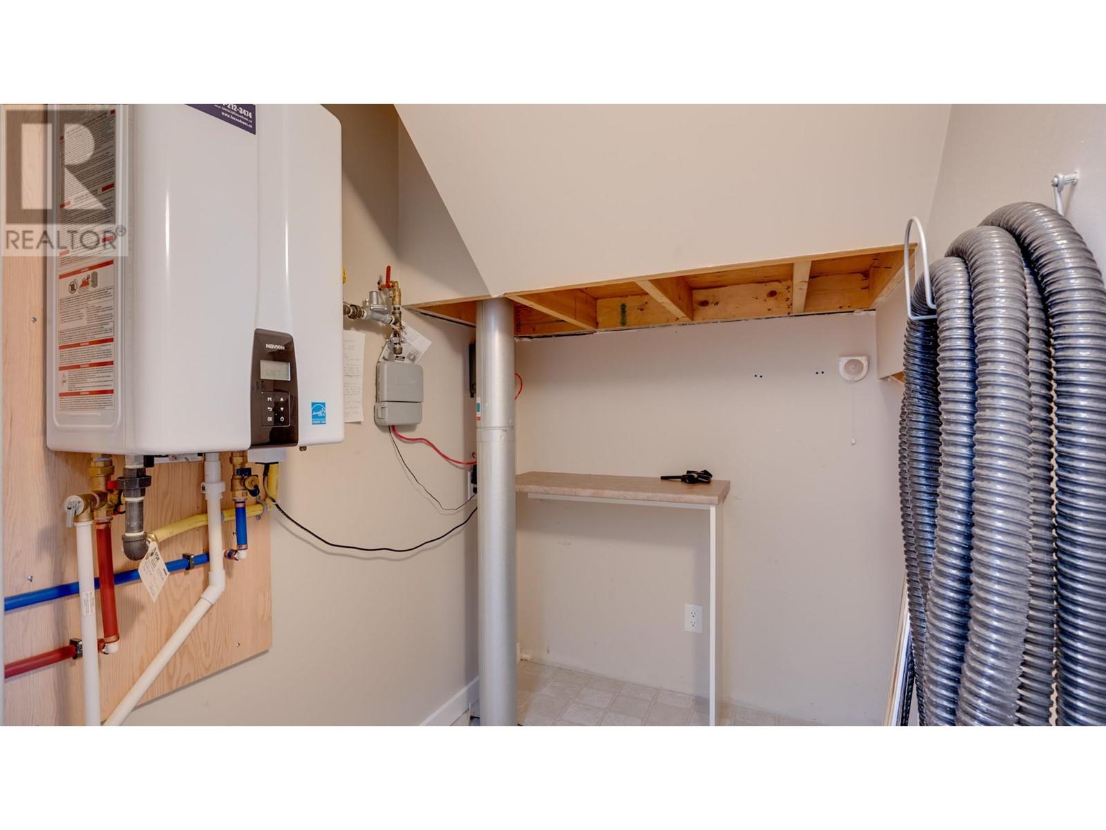 #8 5200 25 AVENUE - Image 22