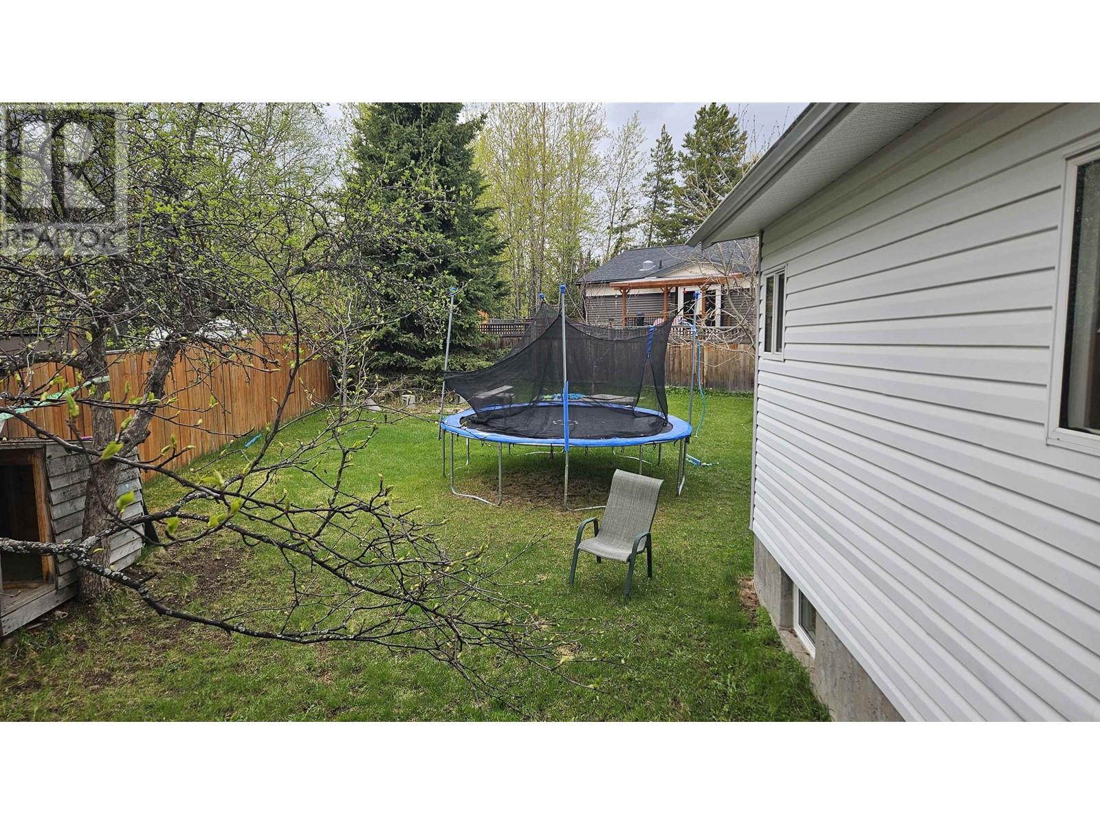 Photo 3 of 2274 Ball Place, Prince George BC