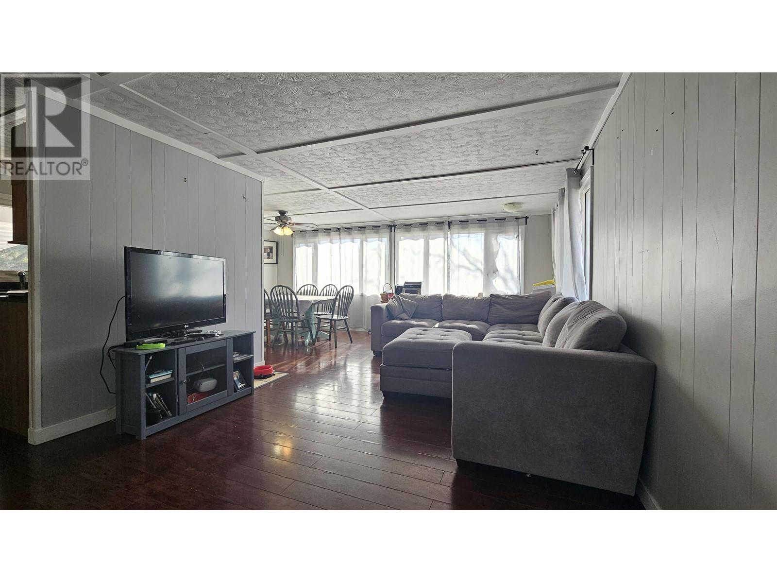 Photo 9 of 2274 Ball Place, Prince George BC