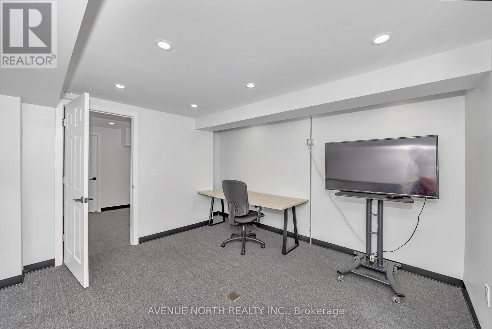 Photo 19 of 85 Holland Avenue N, Ottawa ON