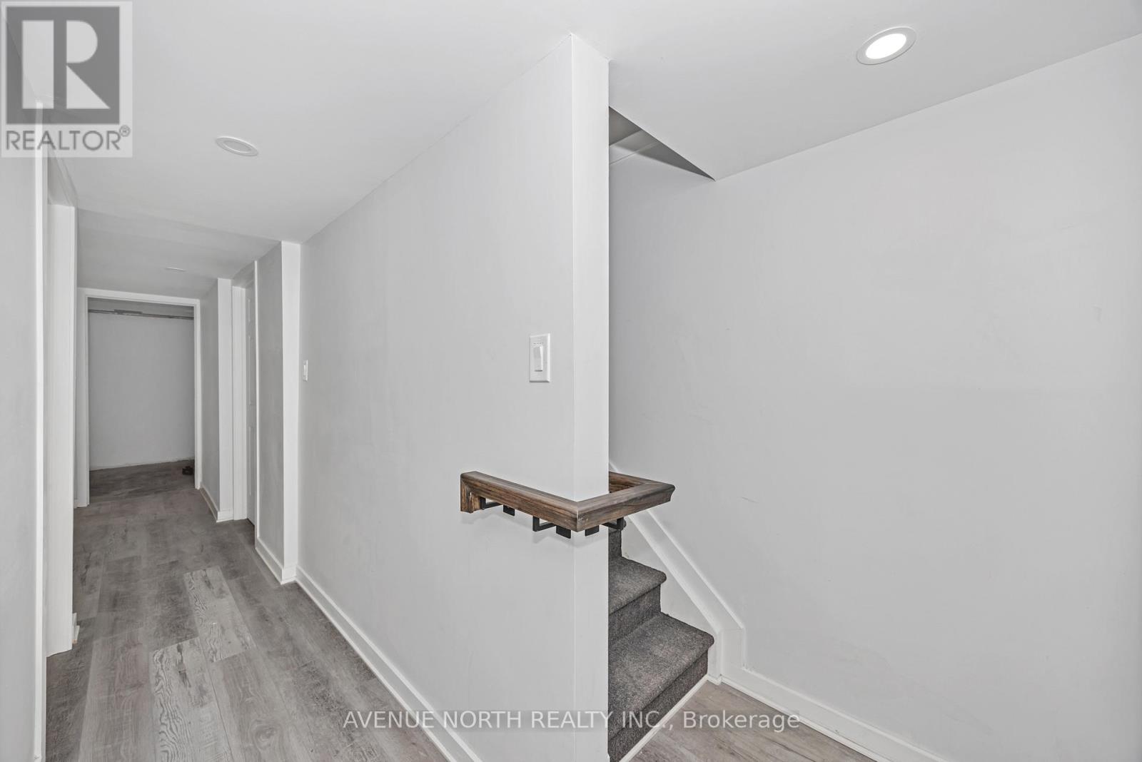 Photo 24 of 85 Holland Avenue N, Ottawa ON