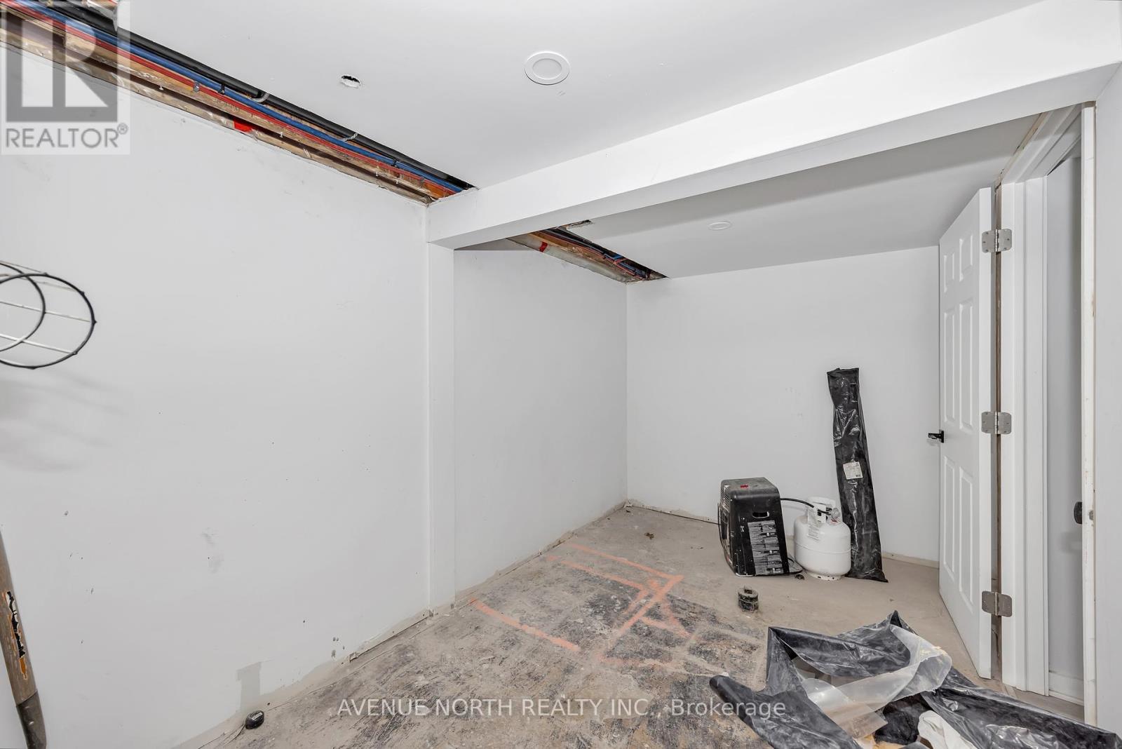 Photo 29 of 85 Holland Avenue N, Ottawa ON