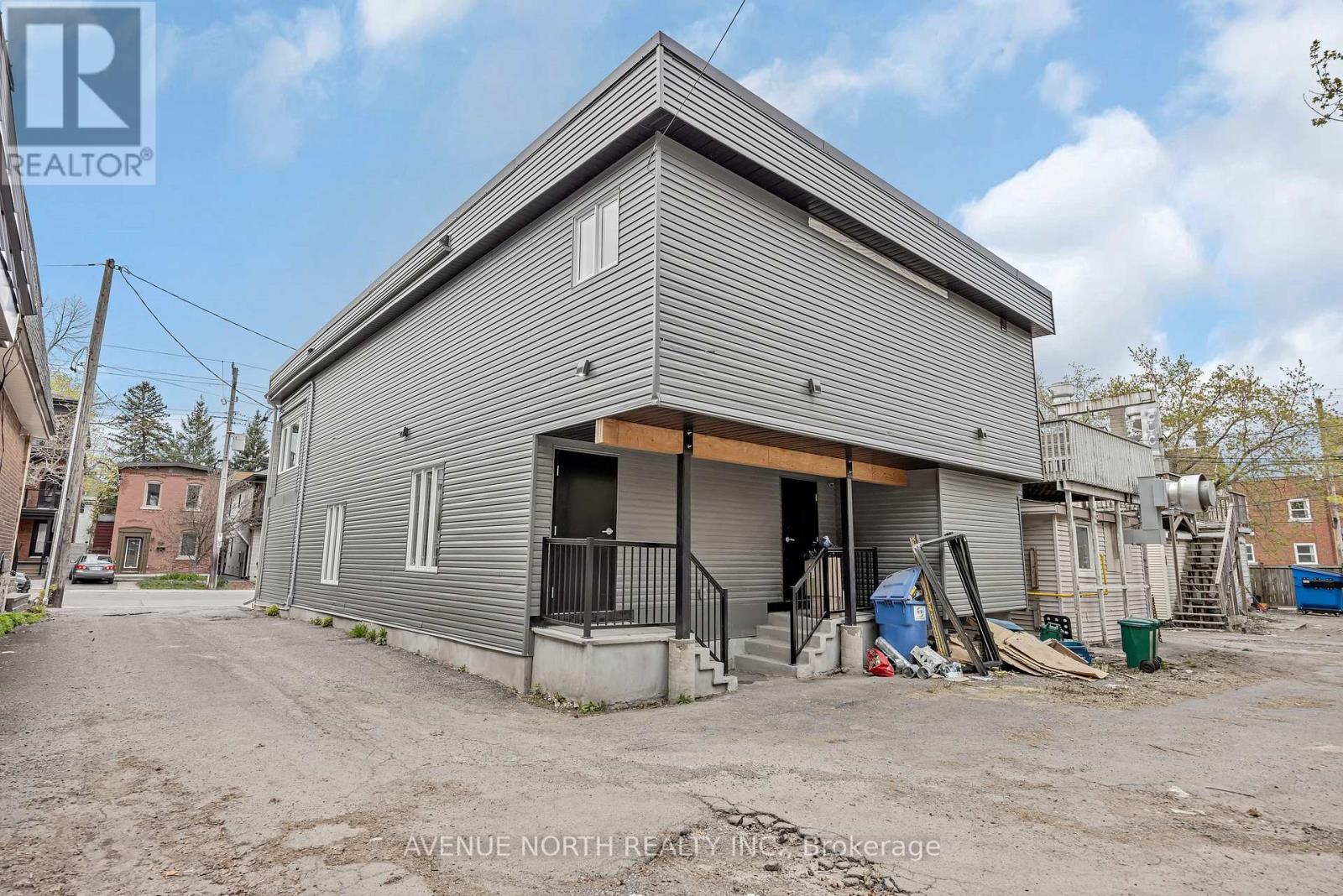 Photo 31 of 85 Holland Avenue N, Ottawa ON