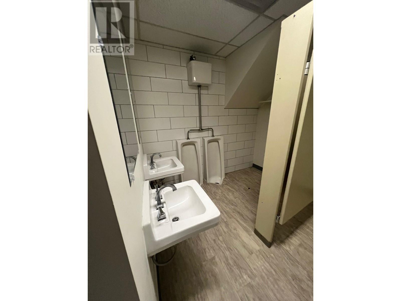 Bathroom of 1033 3RD AVENUE · Prince George, BC