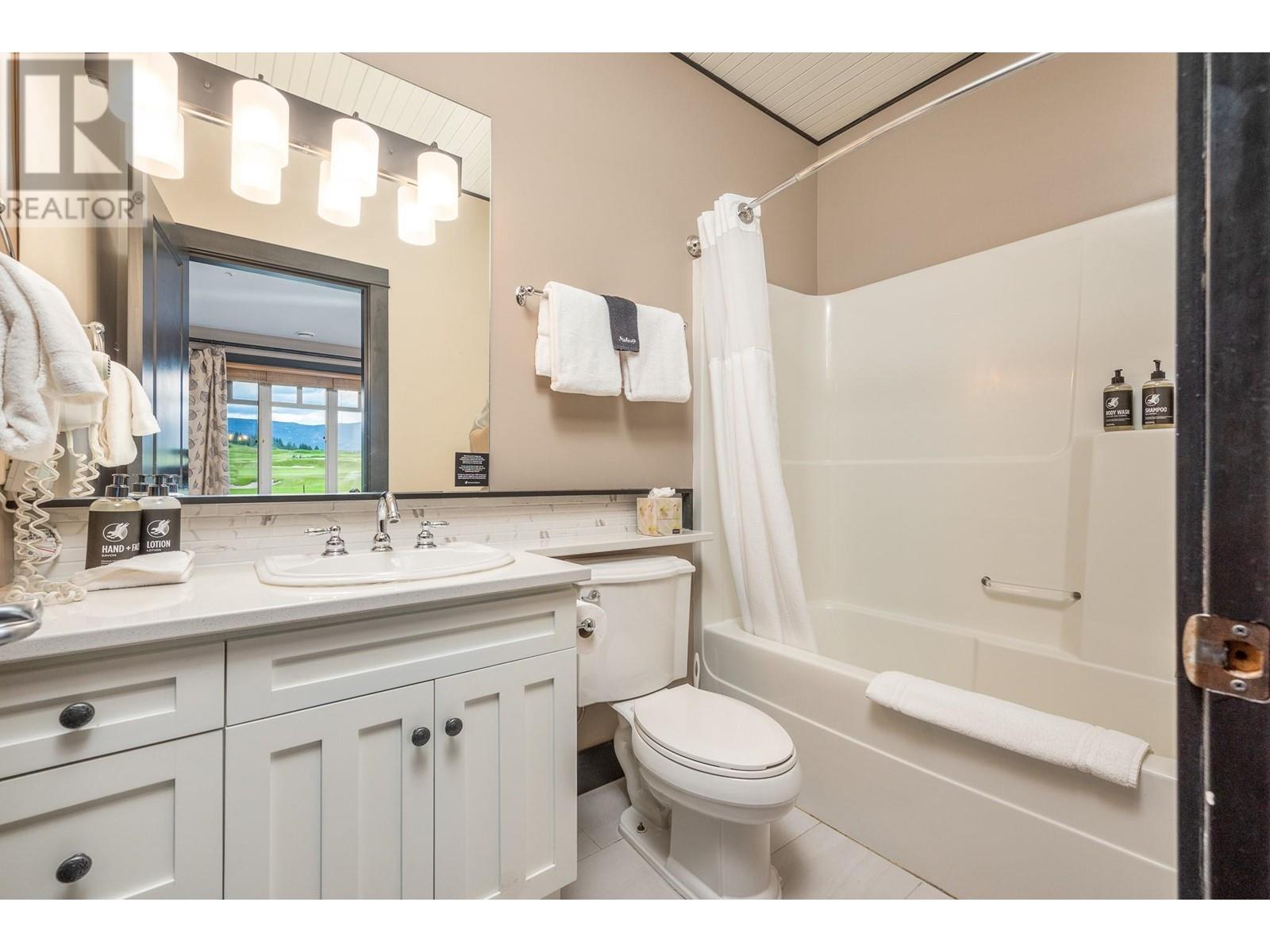 16B 272 Chicopee Road, Vernon