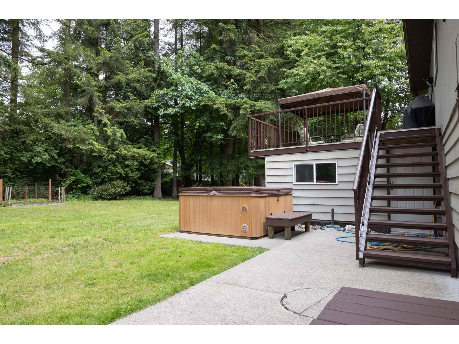 Photo 7 of 19649 41 A Avenue, Langley BC