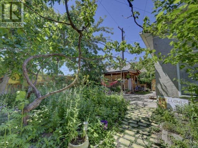 6476 KOOTENAY Street, Oliver