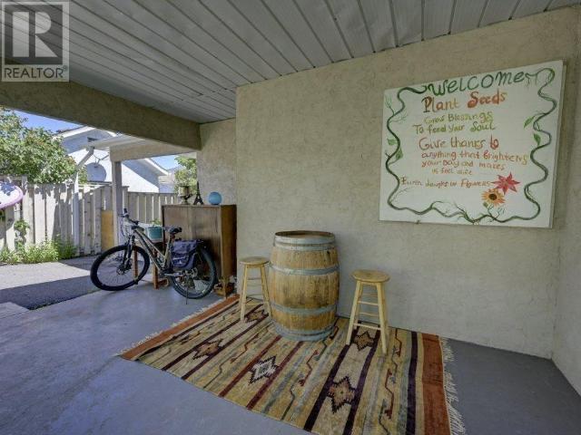 6476 KOOTENAY Street, Oliver