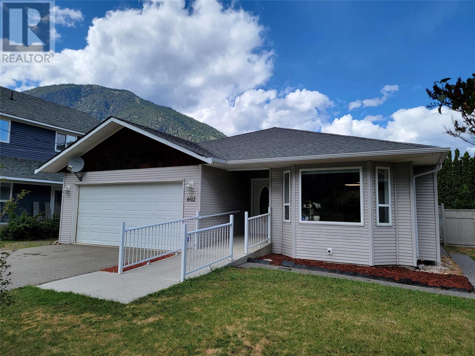 602 10TH AVENUE - 2