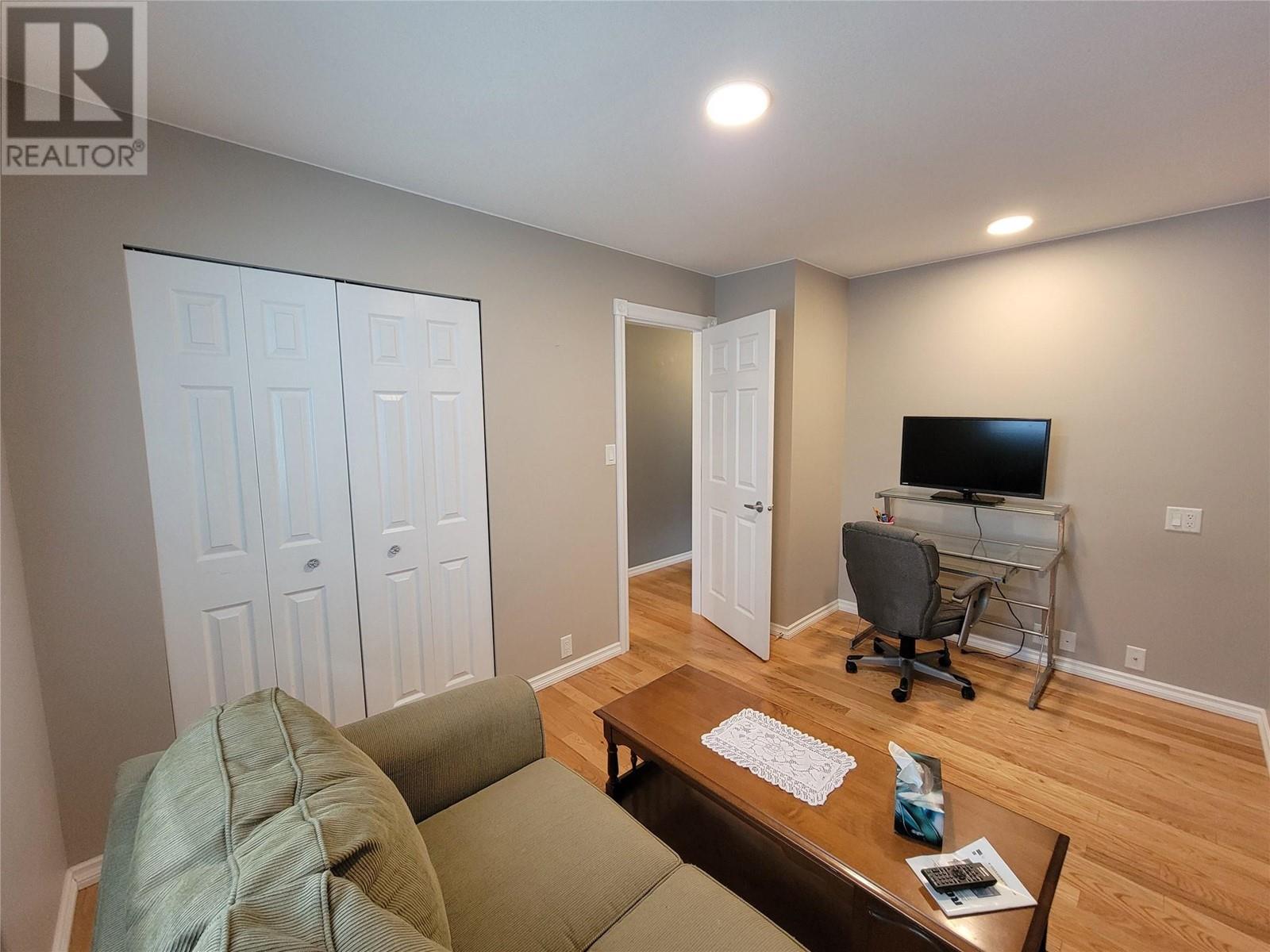 602 10TH AVENUE - 28
