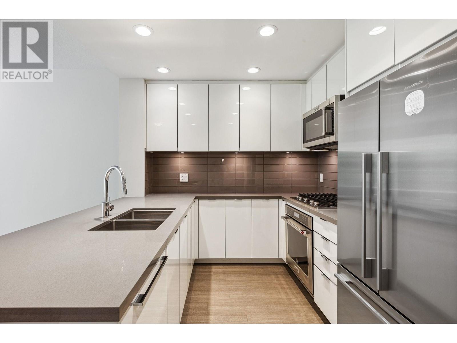 111 255 W 1ST STREET, North Vancouver real estate listing R3007947