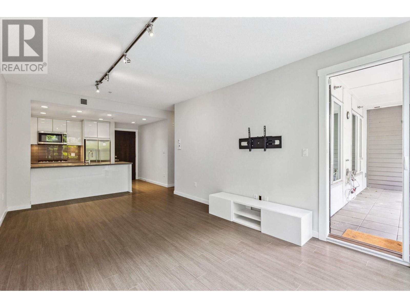 111 255 W 1ST STREET, North Vancouver real estate listing R3007947