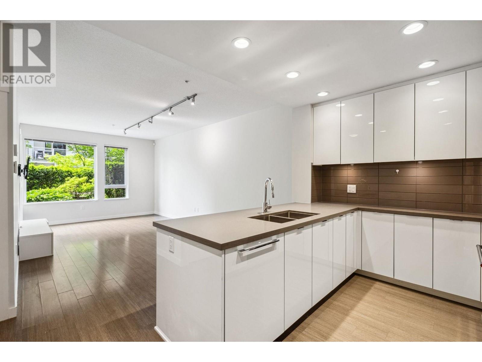 111 255 W 1ST STREET, North Vancouver real estate listing R3007947