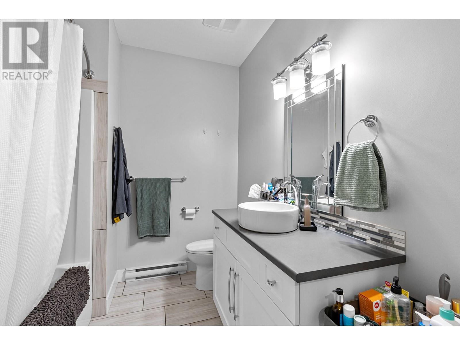  272 Upper Canyon Drive North, Kelowna