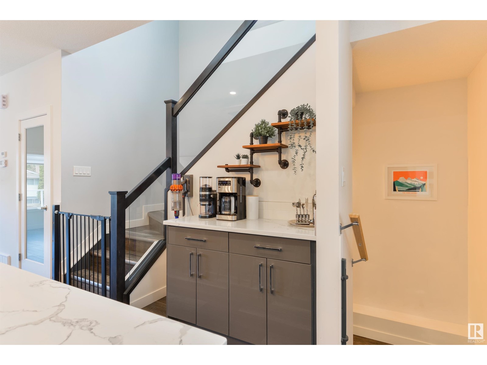 11511 24 AV NW, Edmonton