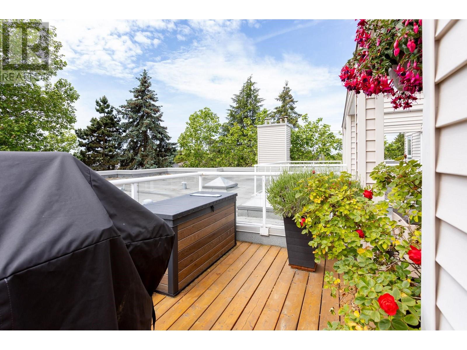 Photo 13 of 303 7700 Gilbert Road, Richmond BC