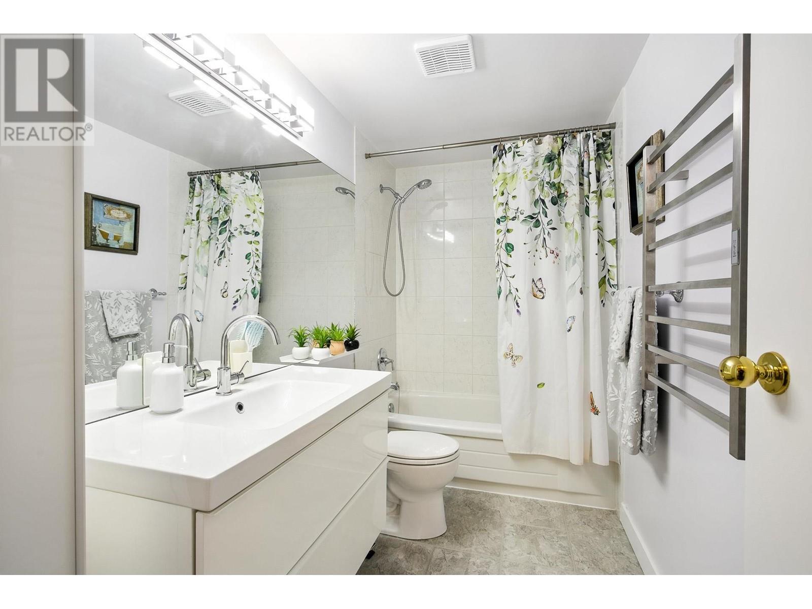 Photo 24 of 303 7700 Gilbert Road, Richmond BC