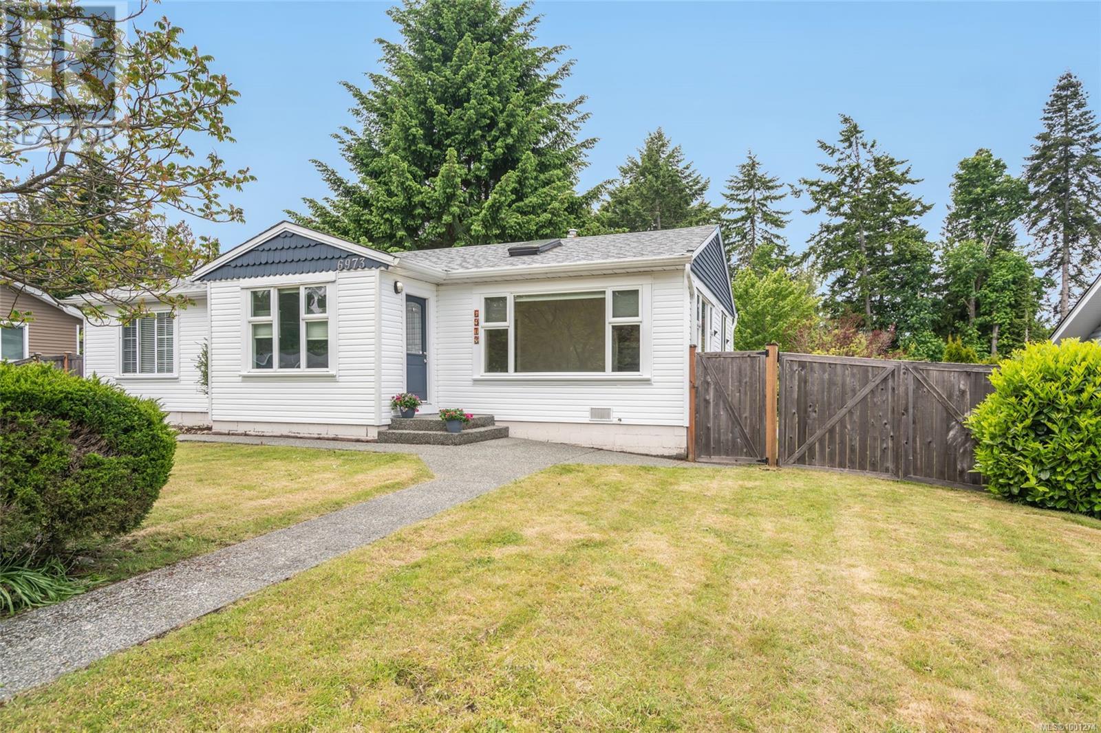 6973 Jacks Rd, Lantzville