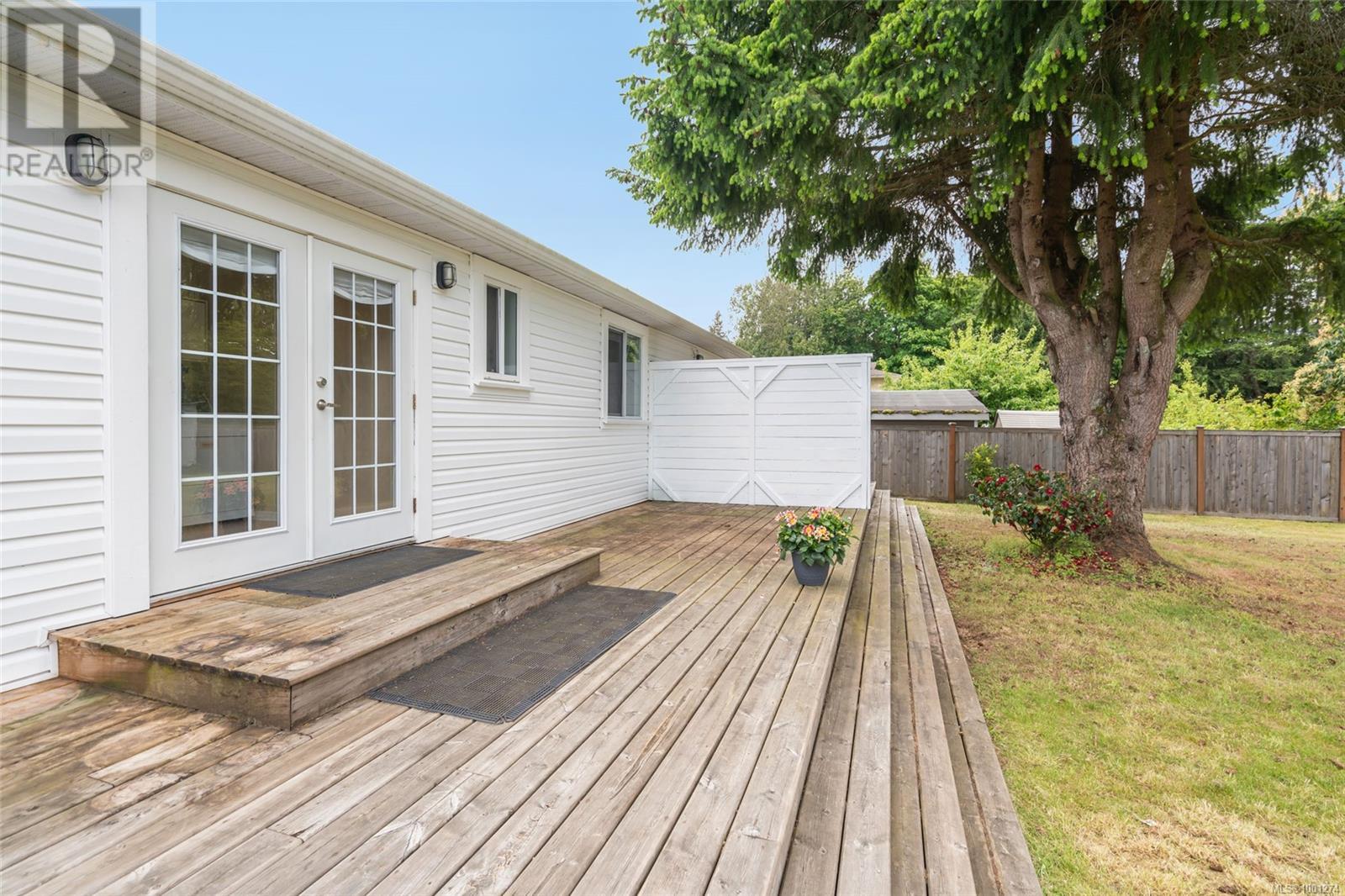 6973 Jacks Rd, Lantzville