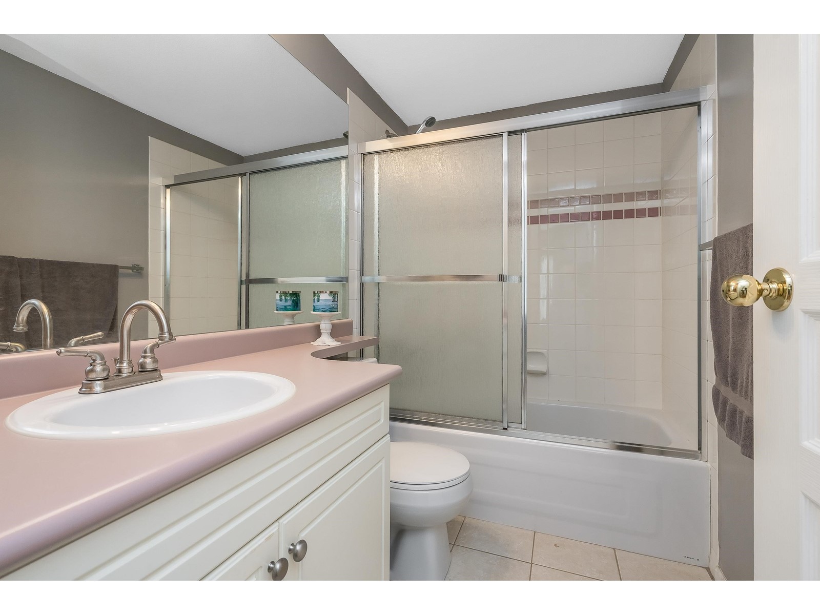 210 20177 54A AVENUE, Langley