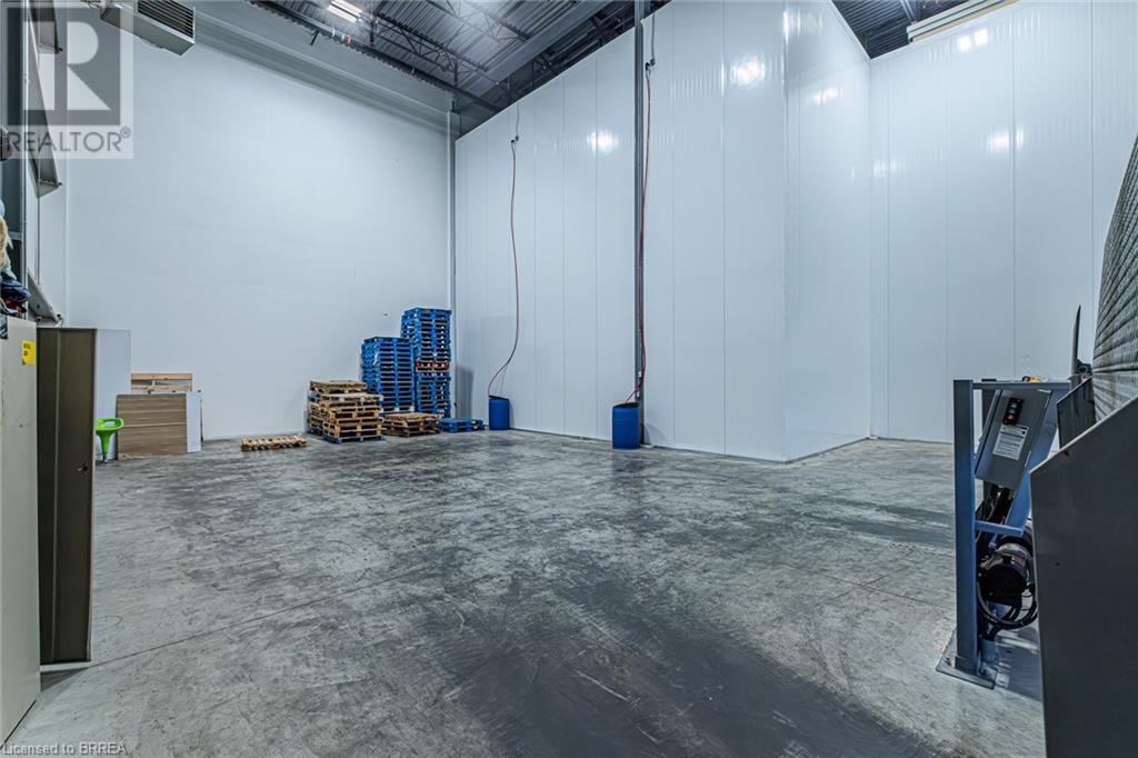 Photo 4 of 11 Ambitious Court Unit Bldg B 1, Hamilton ON