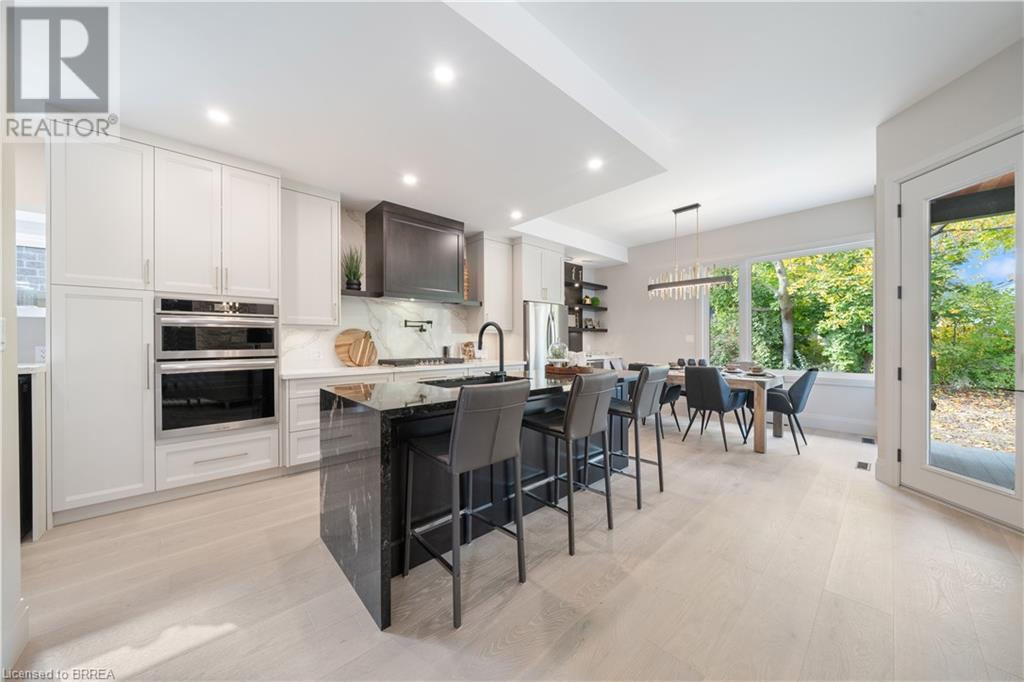 Photo 12 of 163 Parkside Drive, Brantford ON
