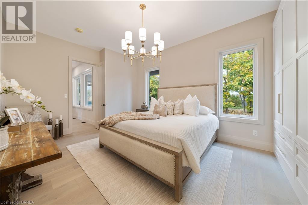 Photo 26 of 163 Parkside Drive, Brantford ON